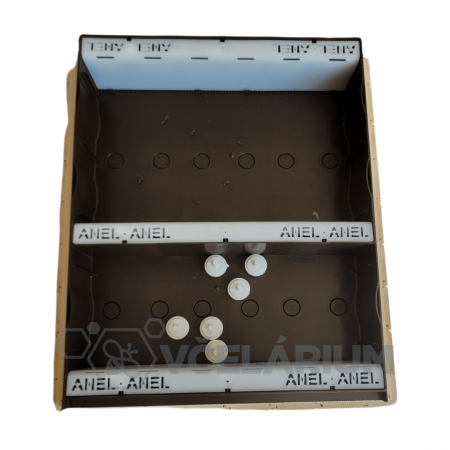 Stropné plastové kŕmidlo B10 delené 4+3l